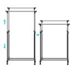 Wieszak stojący na kółkach o regulowanej wysokości.