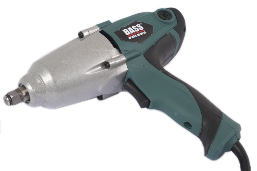 Klucz udarowy elektryczny do kół Bass Polska.
